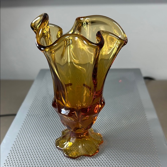 Fenton Handkerchief Amber Glass Vase Elegant Home Accent - Picture 6 of 10